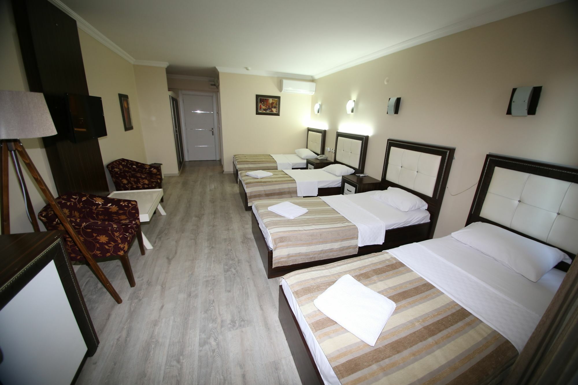 Konak Eurobest Otel 伊兹密尔 外观 照片